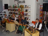 811 - Stubenmusik Stubenmusik gastierte in Stadtbücherei