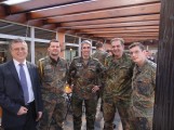 1055 - Chefwechsel 1 Hauptmann Denz neuer Kompaniechef bei Leimens Patenkompanie