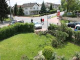 1209 - Unfall 3 Wenn der weiße Flieder wieder blüht… kracht schon wieder ein Auto in den Vorgarten
